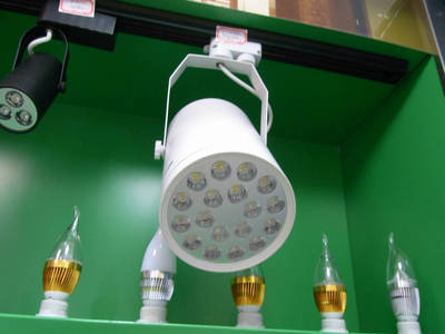 專業批發LED軌道燈 價格、廠家與產品介紹——中山市橫欄鎮鑫悅照明燈飾銷售部